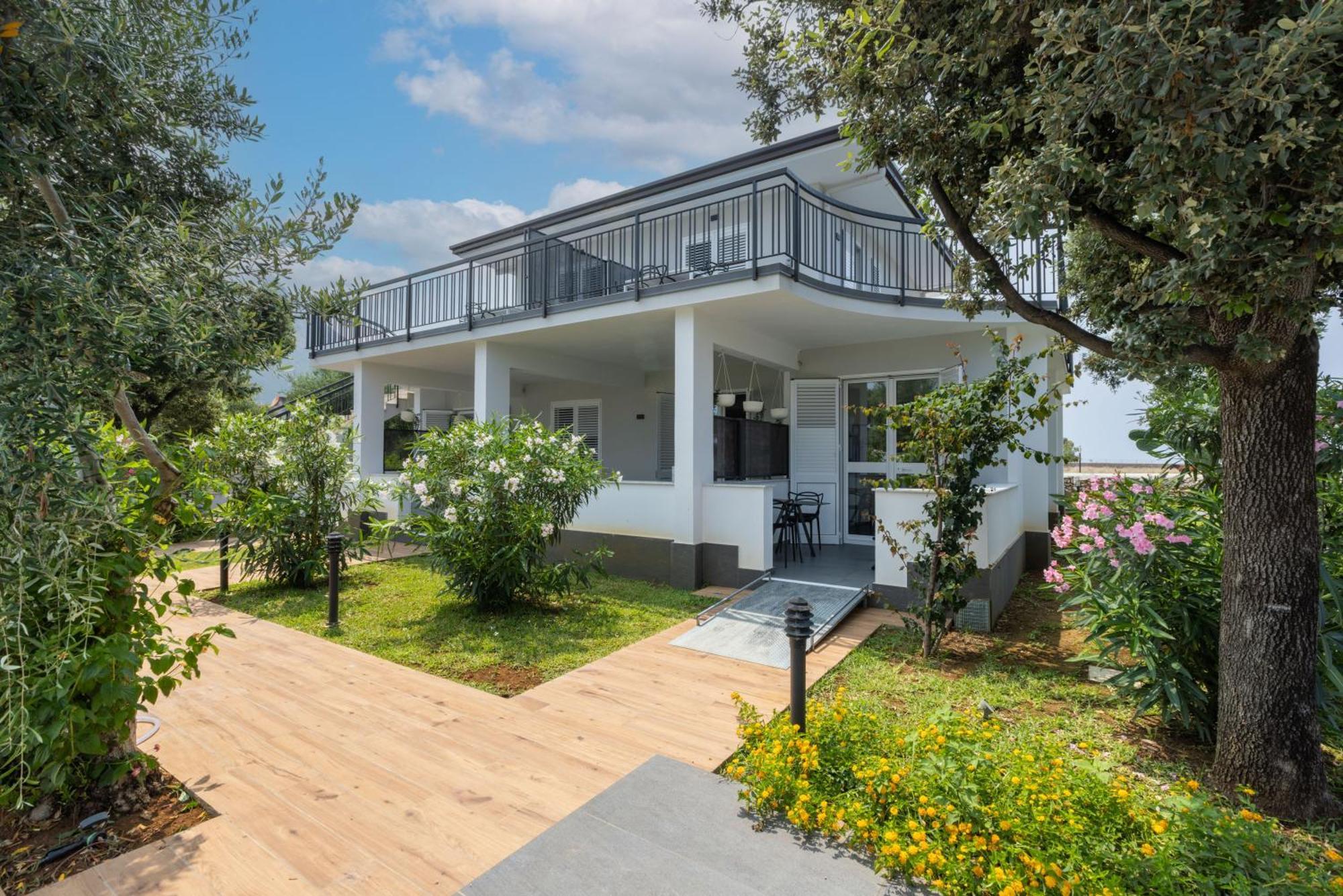 Sweet Sicily Apartments Карини Екстериор снимка